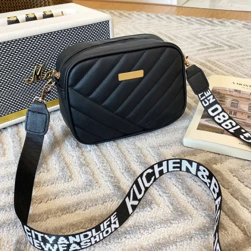 Leather Handbag for Girls & Women | Stylish  Shoulder Bag  for Daily Use & Gift | Black