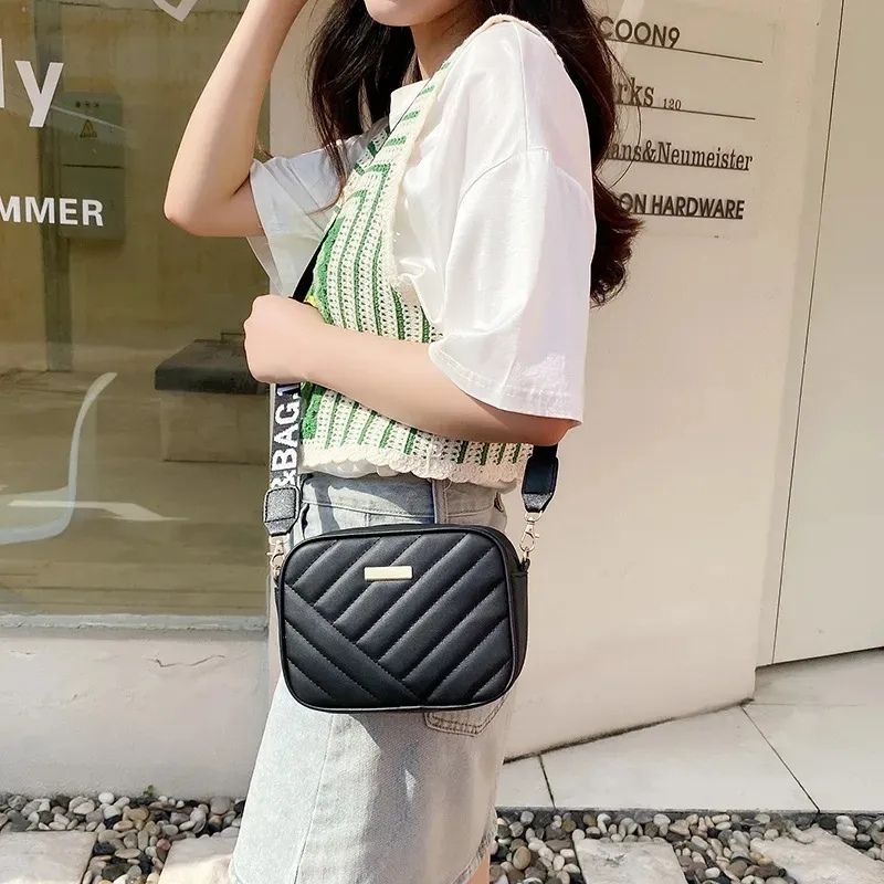 Leather Handbag for Girls & Women | Stylish  Shoulder Bag  for Daily Use & Gift | Black